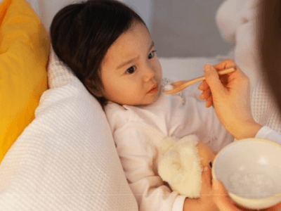 Trẻ ăn gì khi bị sốt